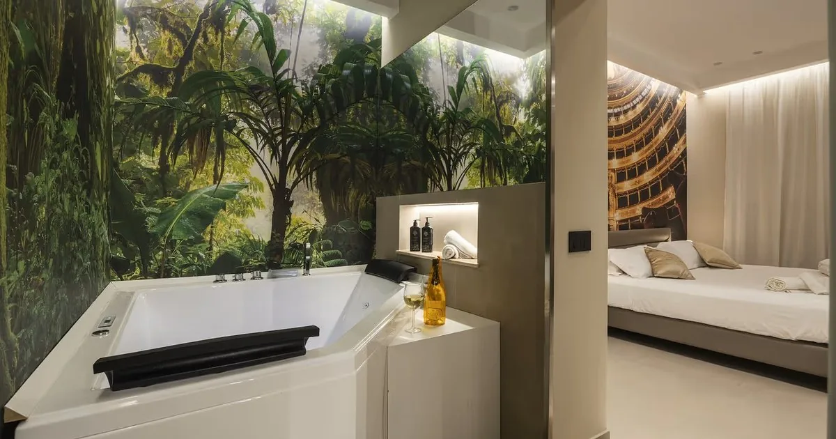 Suite Massimo con Jacuzzi privata a Palermo